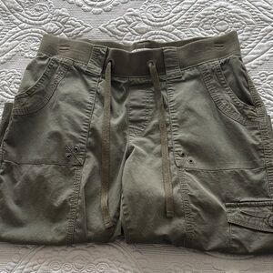 Lee Woman’s Khaki Cargo Shorts